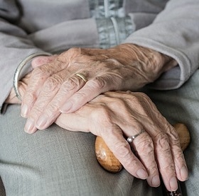 Elderly people can benefit from osteopathy